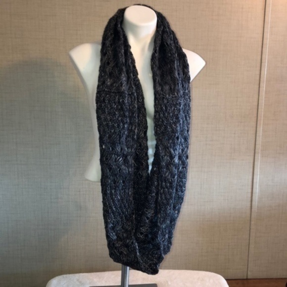 ACCESSORIES - Picture 1 of 3